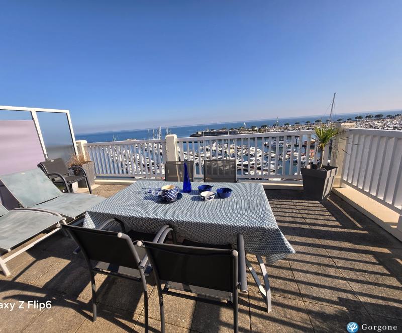 Photo n&deg;1 de :ARCACHON BEAU T2bis  VUE PANORAMIQUE MER GRAND BALCON 3/4 PERS;